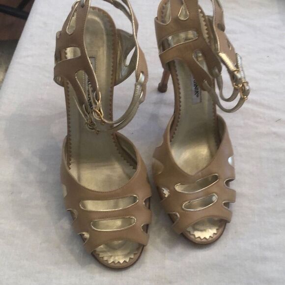 Manolo Blahnik Beige and gold cut out strap he sandal heel ￼(39) - Picture 2 of 9